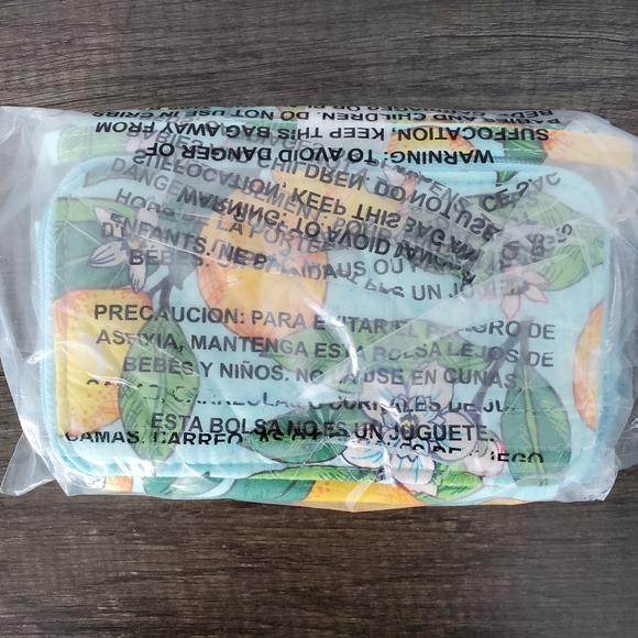 Vera Bradley Lemon Grove 3-in-1 Crossbody - Picture 4 of 5